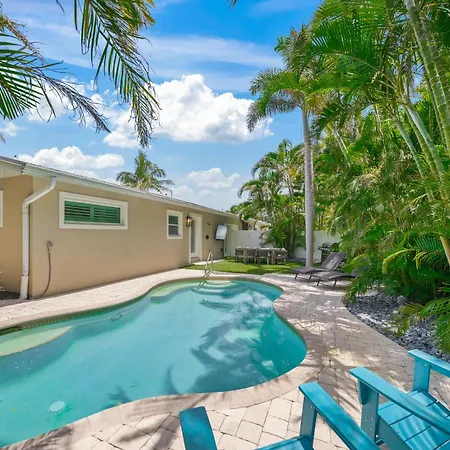 Cozy Cabana West - Updated Adorable Bungalow Wheated Private Pool Walk To Beach
